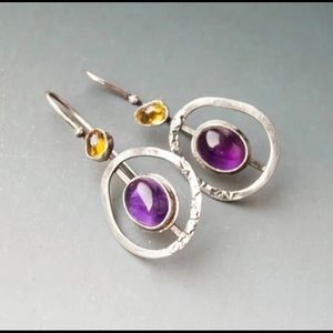 🌻2/$10.00🌻Oval Stone Earrings NWT